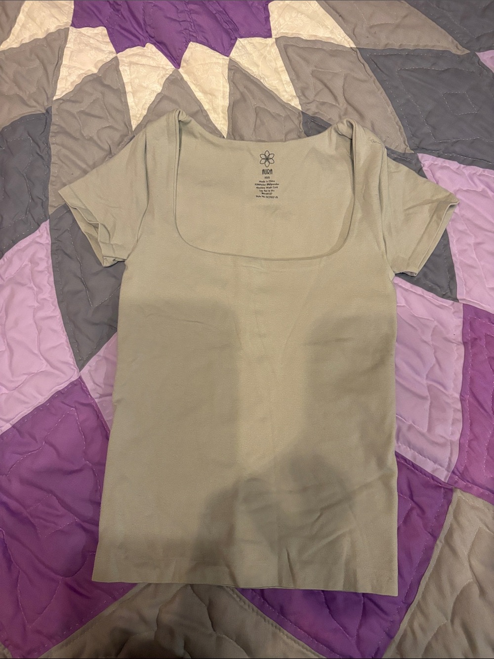 Aura Scoop Neck Short Sleeve Top - Olive Green